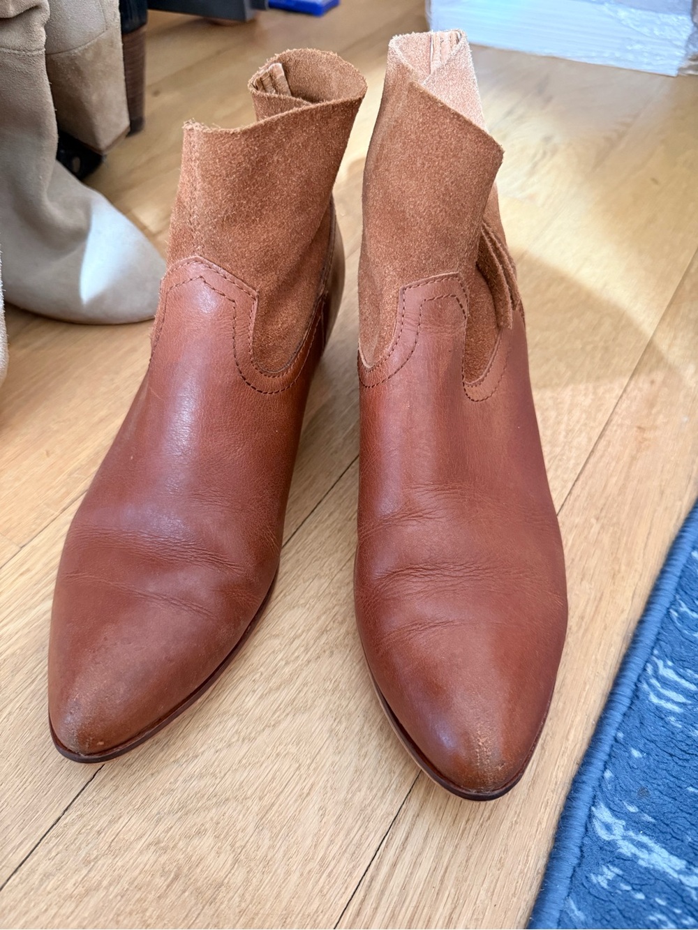 FRYE AND CO. Brown Leather & Suede Ankle Boots